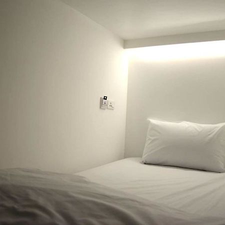 3 Howw Hostel At Sukhumvit 21 Bangkok Esterno foto
