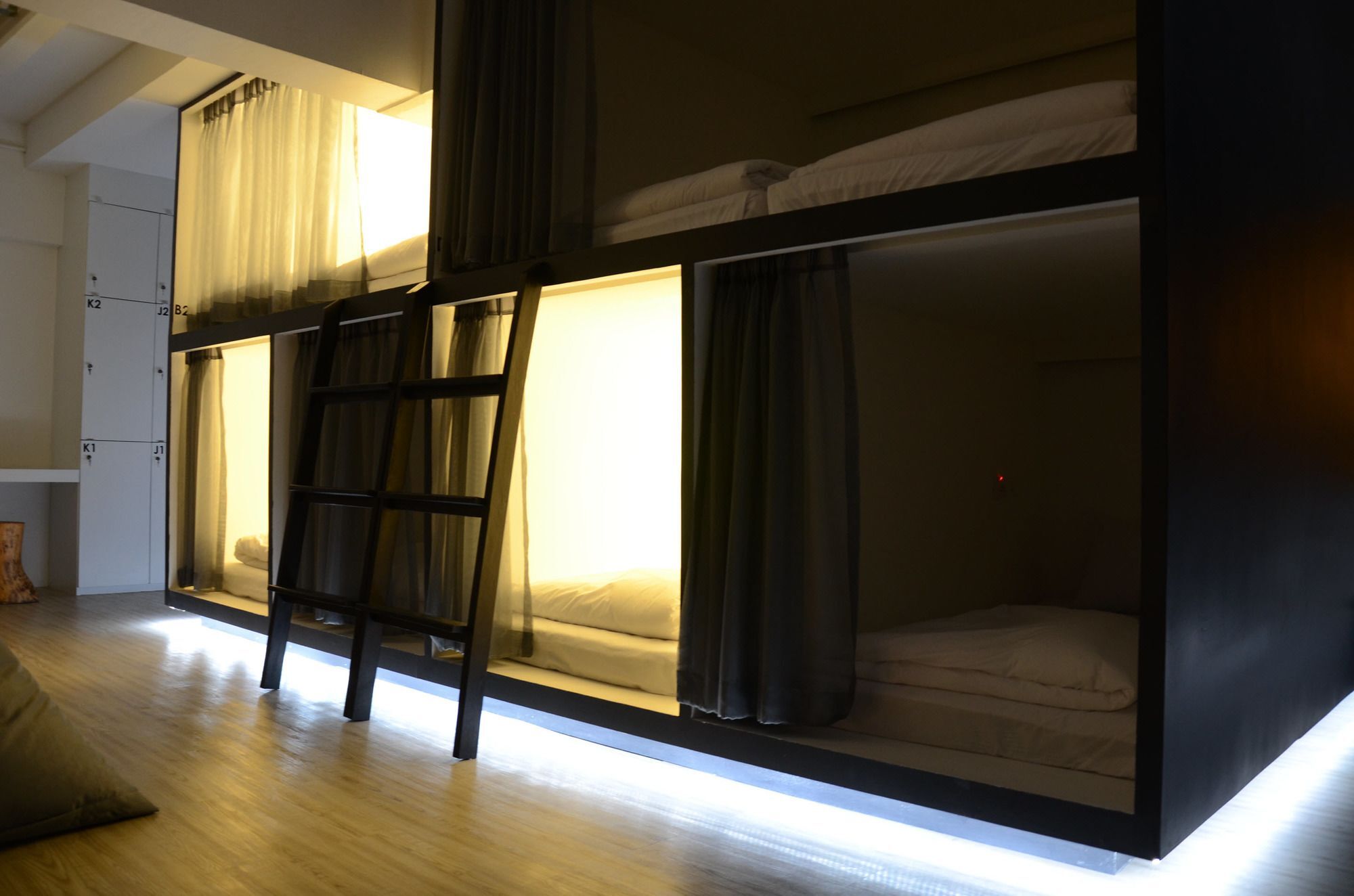 3 Howw Hostel At Sukhumvit 21 Bangkok Esterno foto