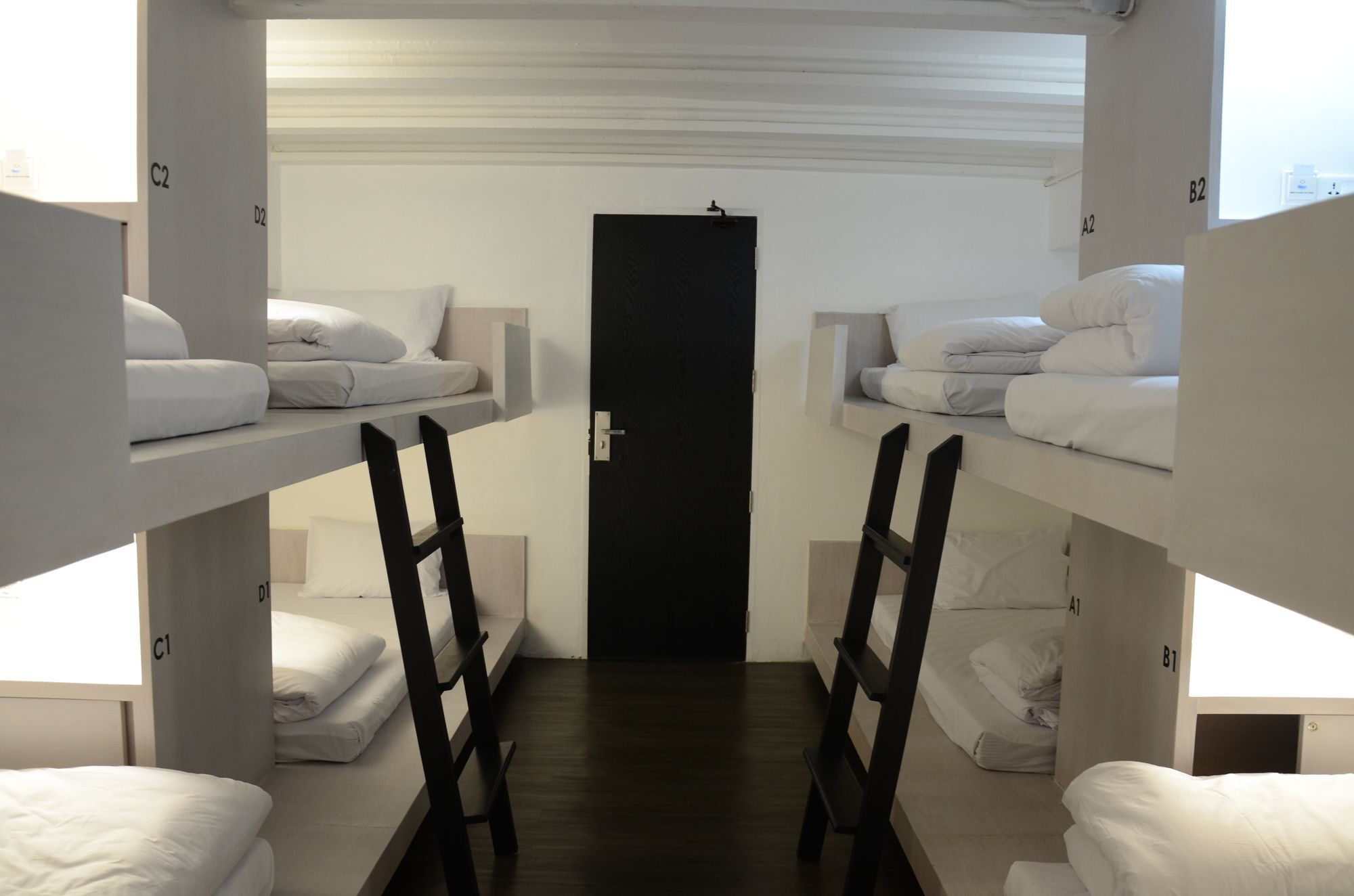 3 Howw Hostel At Sukhumvit 21 Bangkok Esterno foto