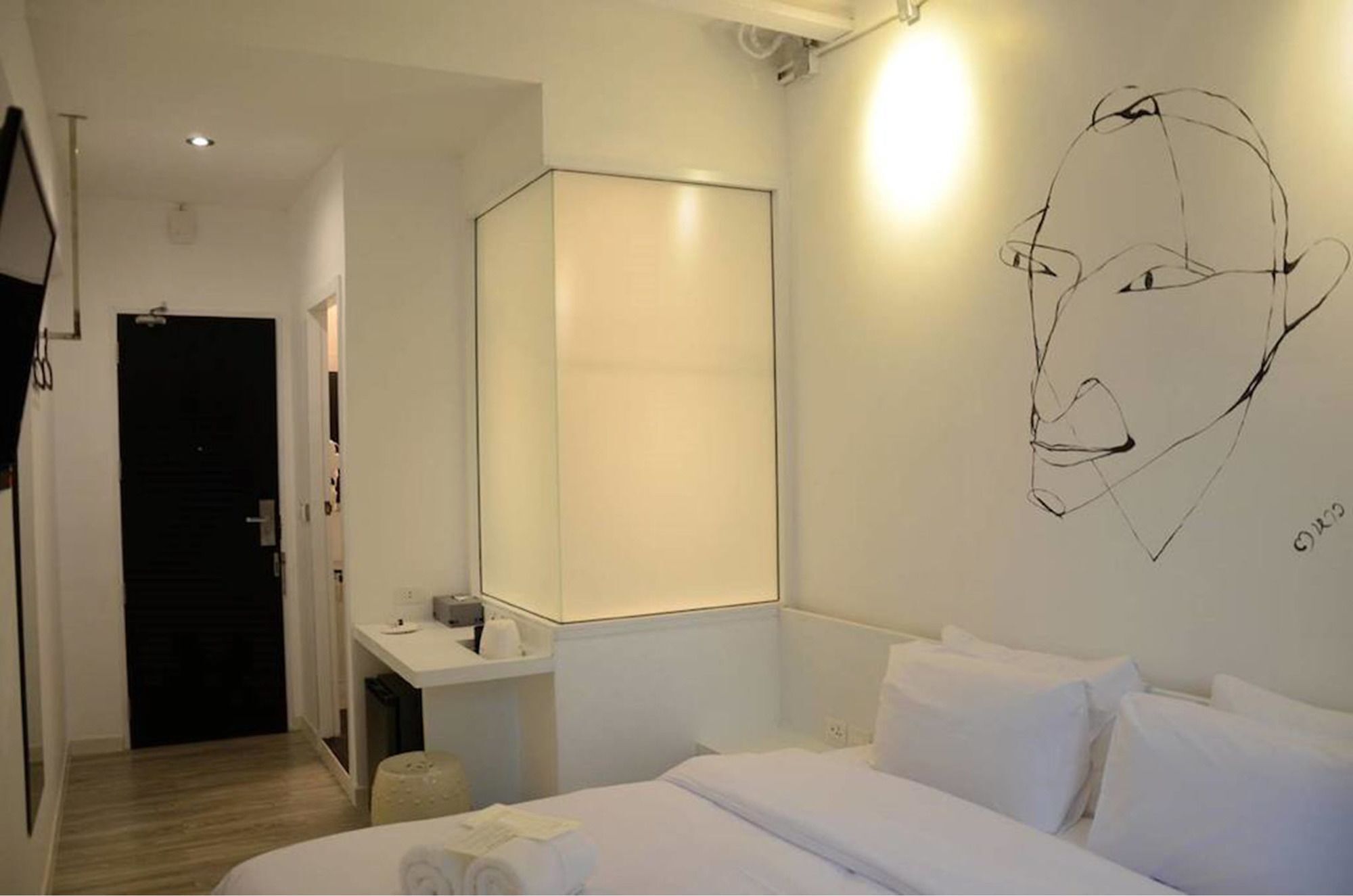 3 Howw Hostel At Sukhumvit 21 Bangkok Esterno foto