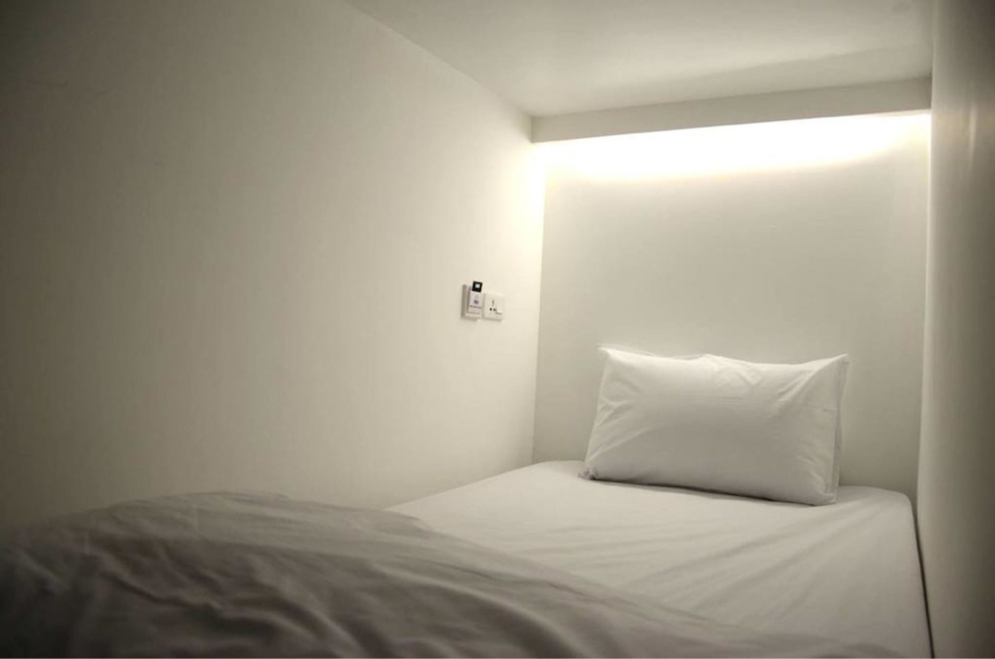 3 Howw Hostel At Sukhumvit 21 Bangkok Esterno foto