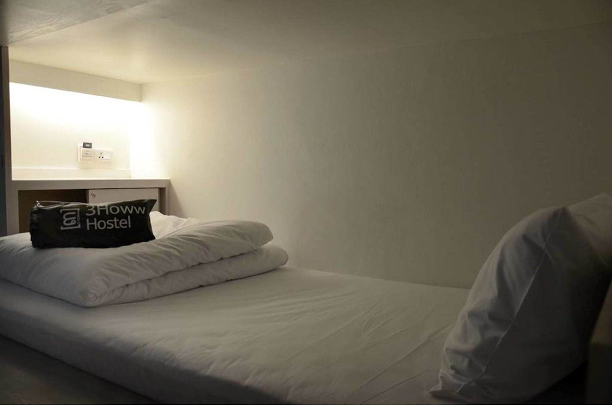 3 Howw Hostel At Sukhumvit 21 Bangkok Esterno foto