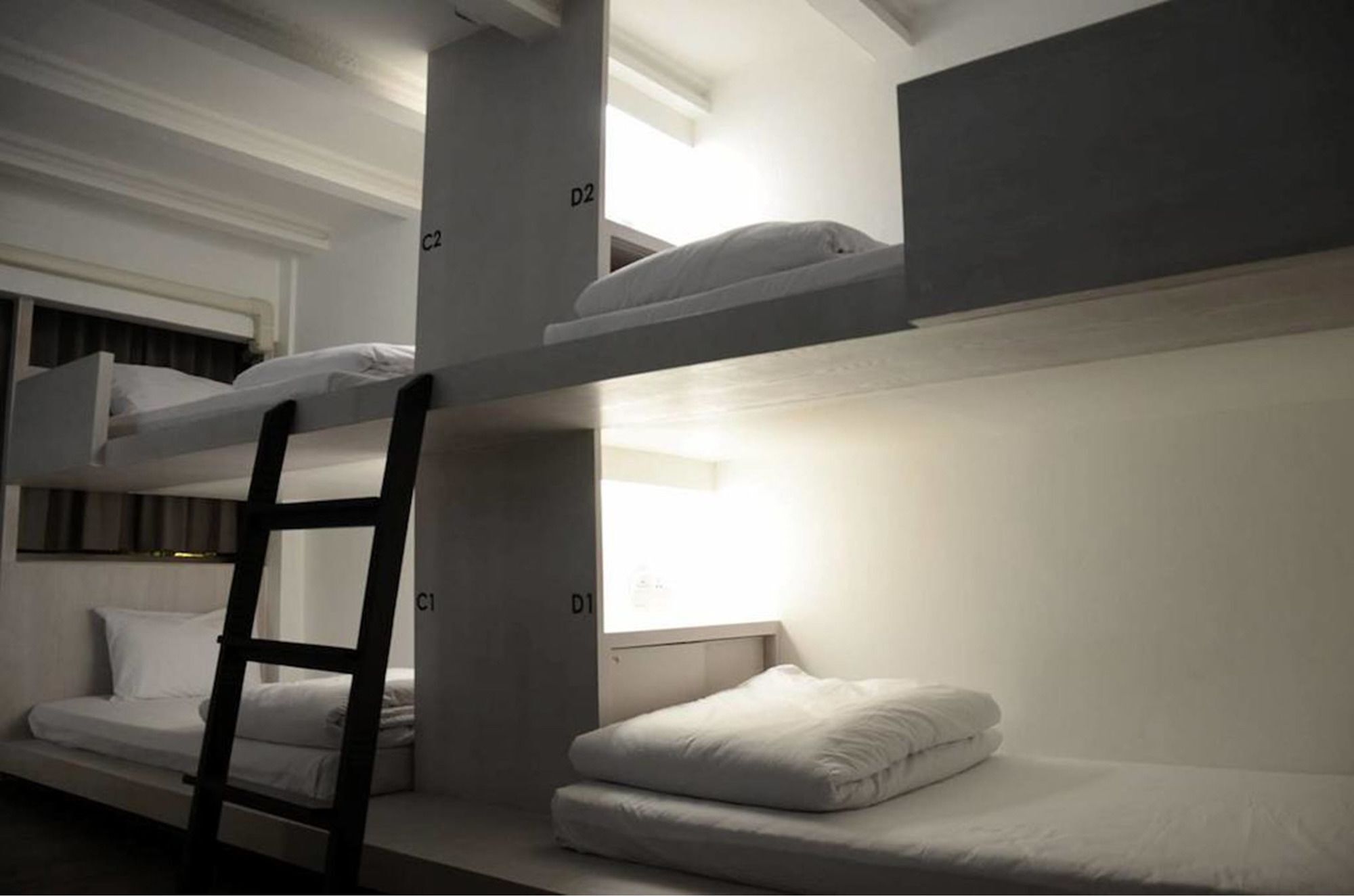 3 Howw Hostel At Sukhumvit 21 Bangkok Esterno foto